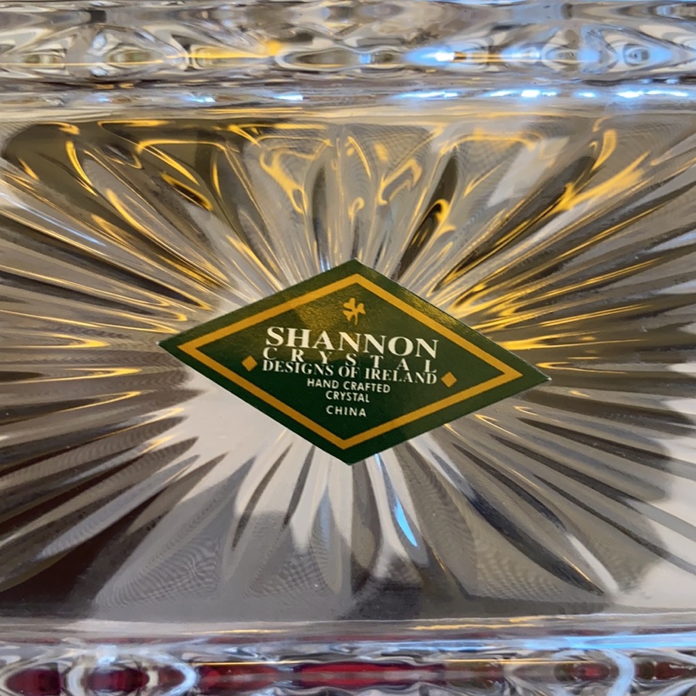 Crystal bread dish - Picture 3 of 5